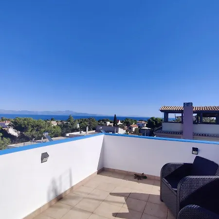 Wsd Artemis Luxury 4bedroom Holiday With Balcony And Private Parking Athens
